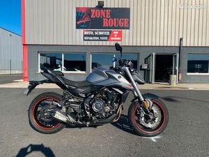 VOGE 525 R 1ÈRE MAIN +KIT RABAISSEMENT GARANTIE 07/2029