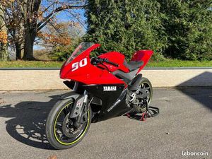 YAMAHA YZF 125 R PISTE