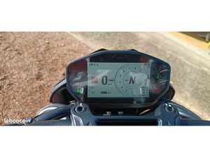 SUPERBE DUCATI HYPERMOTARD 950