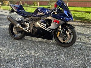 SUZUKI GSXR 750 K5