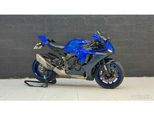 YAMAHA YZF R1 2023 AKRAPOVIC | 8150 KMS 201 CHV 1000CM3 | À PARTIR DE 275 EUROS/MOIS GARANTIE 6 MOIS
