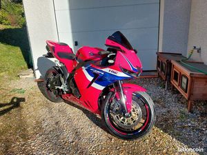 HONDA CBR 600 RR