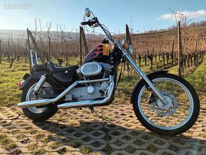 HARLEY DAVIDSON SPORTSTER 883