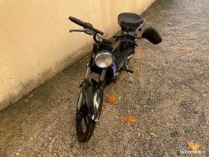 VENDS MAGMAX MOTOBÉCANE