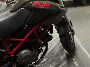 DUCATI 796 HYPERMOTARD