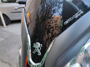 SCOOTER PEUGEOT 125 RS SATELIS