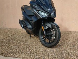 SCOOTER SYM JET X 125 (QUASIMENT NEUF, 3200 KM SEULEMENT)