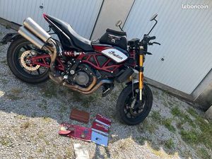 INDIAN FTR 1200 AKRAPOVIC + ACCESOIRES