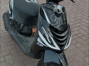 PIAGGO ZIP 172 AC BROM — SCOOTERS | PIAGGIO — MARKTPLAATS