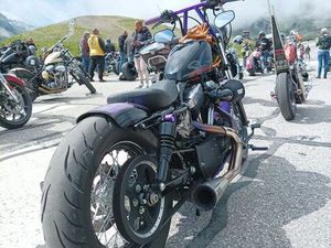 HARLEY DAVIDSON SPORTSTER FORTY EIGHT 48