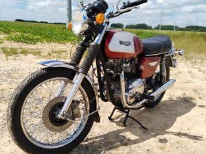 TRIUMPH BONNEVILLE