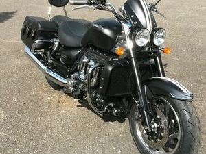 TRIUMPH ROCKET 3 ROADSTER ABS