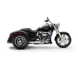 2020 HARLEY-DAVIDSON® FREEWHEELER® VIVID BLACK FLRT