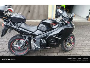 TRIUMPH SPRINT ST 1050