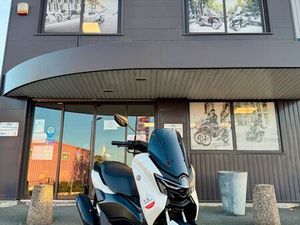 YAMAHA NMAX 125