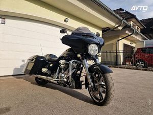 HARLEY-DAVIDSON STREET GLIDE SPECIAL FLHX