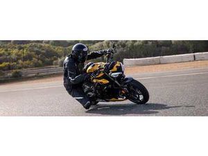 TRIUMPH STREET TRIPLE 765 RS - OBJEDNÁVKA SLEVA 25.000,- KČ