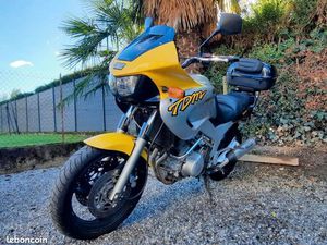 MOTO YAMAHA 850. 4TX