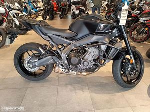 YAMAHA MT-09