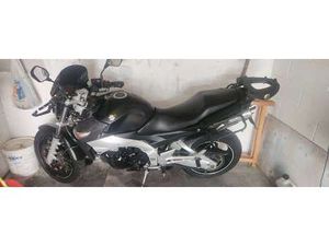 SUZUKI GSR 600 NERO