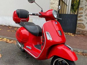VESPA GTS 125 ABS 1 ÈRE MAIN 21000KM