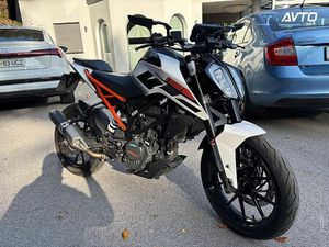 KTM DUKE 125