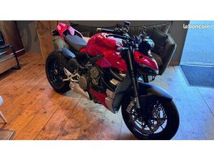 DUCATI STREETFIGHTER V4