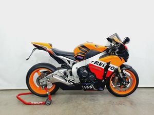 HONDA CBR1000RR*KD NEU*REIFEN NEU*REPSOL*ABS*LED*SC59*15111KM*