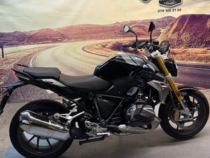 R 1250 R TRIPLE BLACK