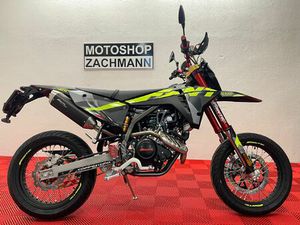XMF 125 MOTARD