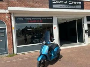 PIAGGIO VESPA GTS VESPA GTS 2020 SPECIALE 300 VOLL OPTIES — MOTOREN | PIAGGIO — MARKTPLAATS