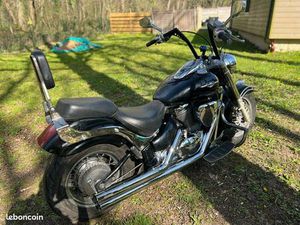 SUZUKI INTRUDER 800