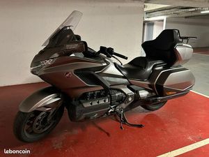 HONDA GOLDWING