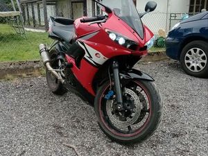 R6 YAMAHA