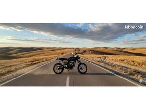 MOTO BULLIT HERO 125 SCRAMBLER NOIRE ET OR - 4860 KM - EURO 5 - TRÈS BON ÉTAT