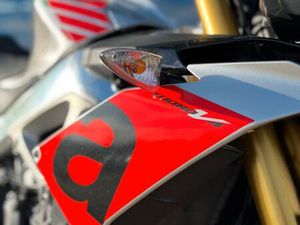 APRILIA TUONO V4 1100 RR INKL. EXTRAS