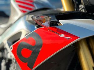 APRILIA TUONO V4 1100 RR INKL. EXTRAS