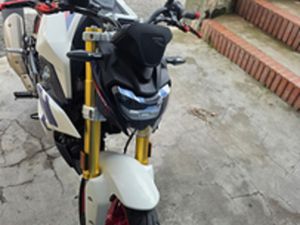 BMW G310R