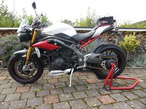 TRIUMPH SPEED TRIPLE 1050R NN01