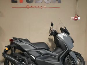 YAMAHA X-MAX