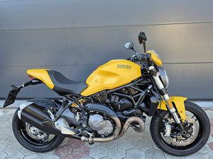 DUCATI MONSTER 821
