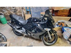 SUZUKI 750 GSXF