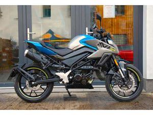 CFMOTO 125 NK - PŘEDVÁDĚCÍ STROJ, DPH, KRÁSNÝ STAV