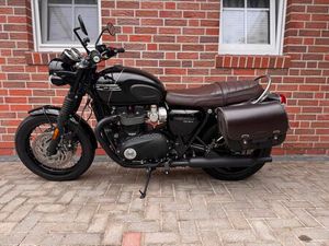 TRIUMPH BONNEVILLE T120 BLACK