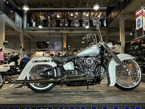 ② HARLEY-DAVIDSON CHOPPER SOFTAIL HERITAGE CHICANO CUSTOM BUIL