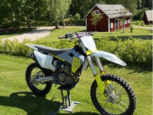 HUSQVARNA FC 250 -23