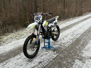 HUSQVARNA