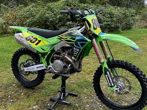 KAWASAKI KX450