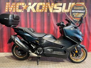YAMAHA T-MAX 560 TECH MAX *LAGERTÖMNING 2,95% RÄNTA*