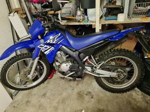 YAMAHA XT125R